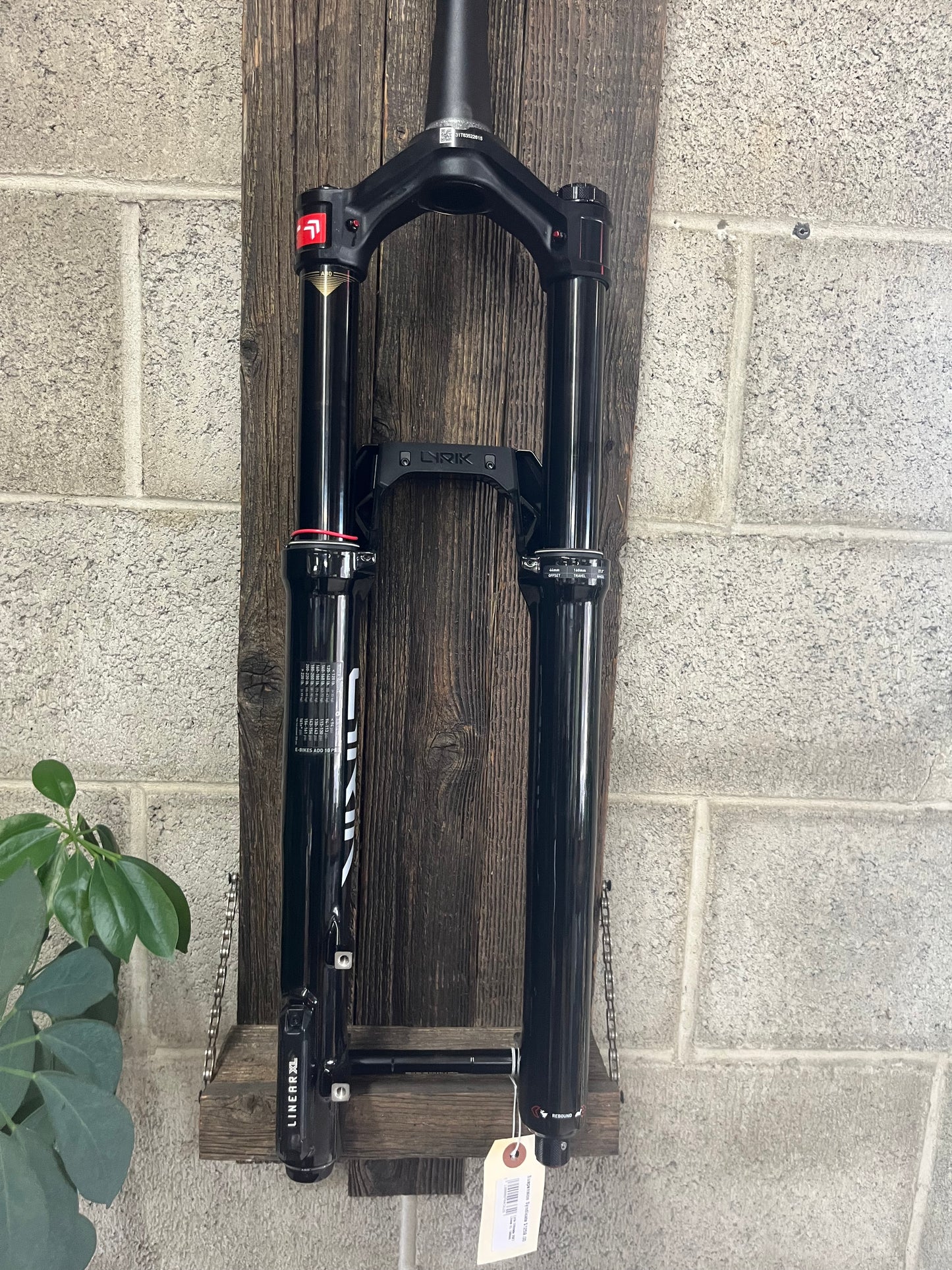 Lyrik Ultimate 2027 Linear XL 160mm