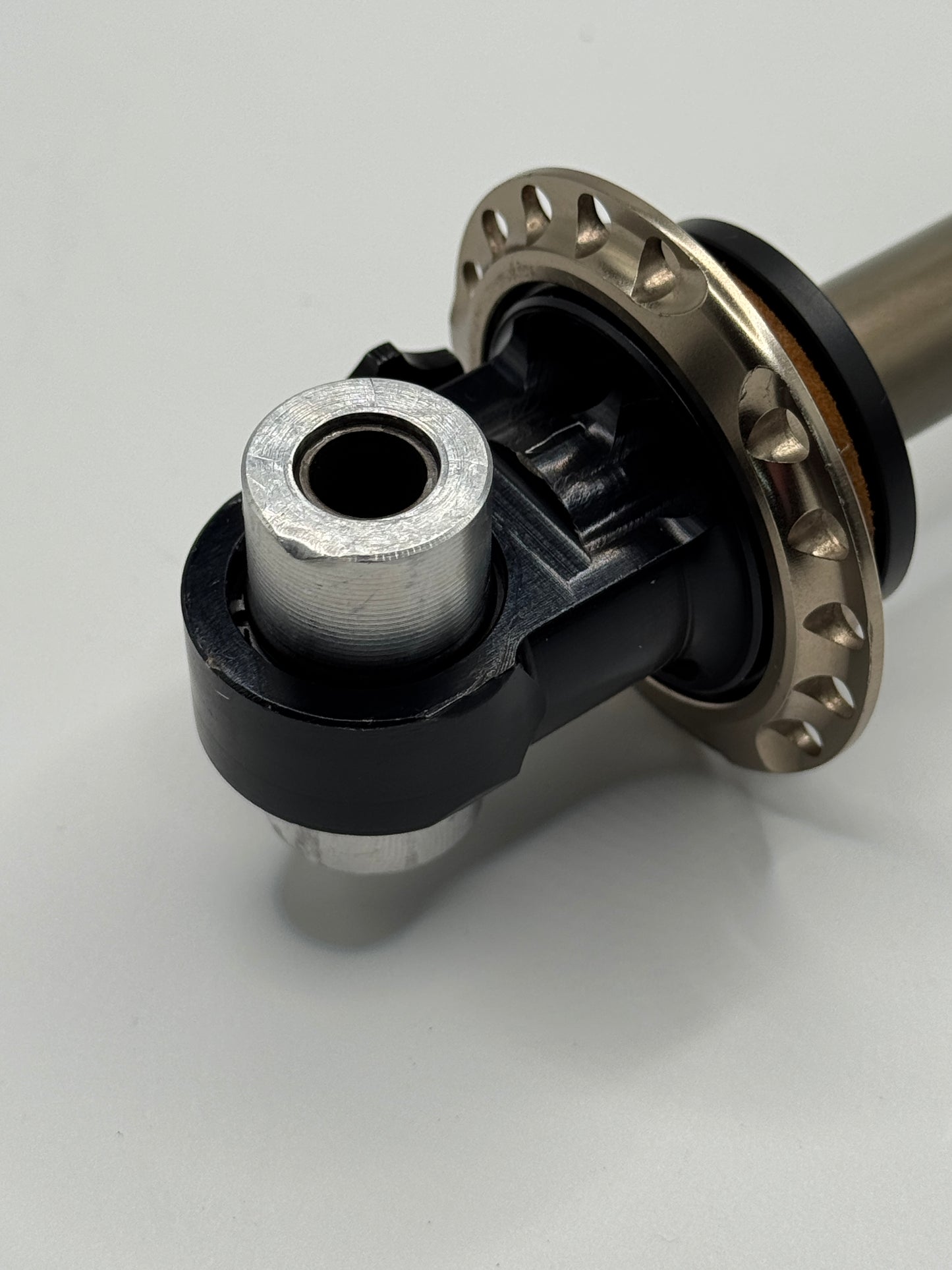 EXT Storia V3 230x65 Spherical Hardware