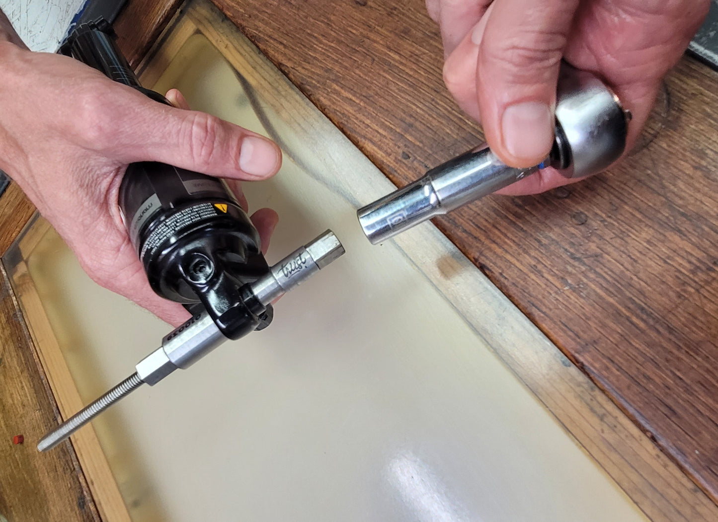 Shock Hardware Removal Tool